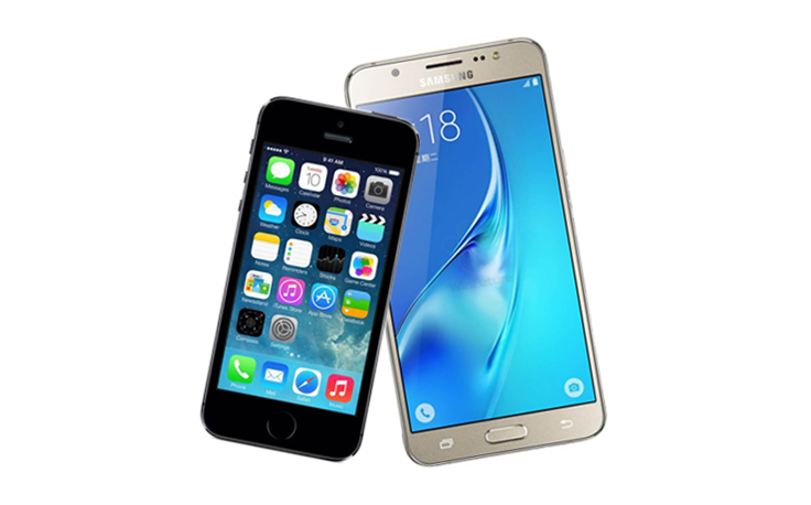 Samsung-Galaxy-J5-2016-vs-iPhone-5s.png